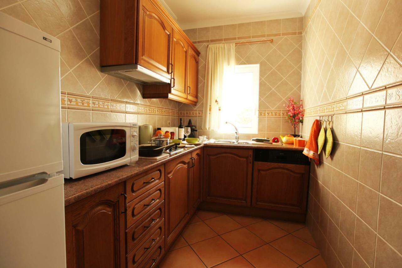 Villa Eber - Independent 1 & 2 Bedroom Apartments, Pool, Air Con, Fast Wi-Fi, Near Old Town Of Albufeira And Beaches Exterior foto